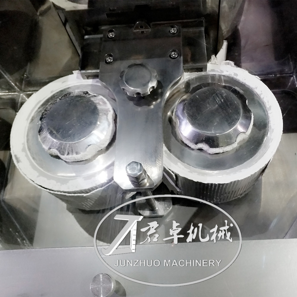 GK-120清洁型干法制粒机，PLC控制，带除尘筛分，螺旋输送机